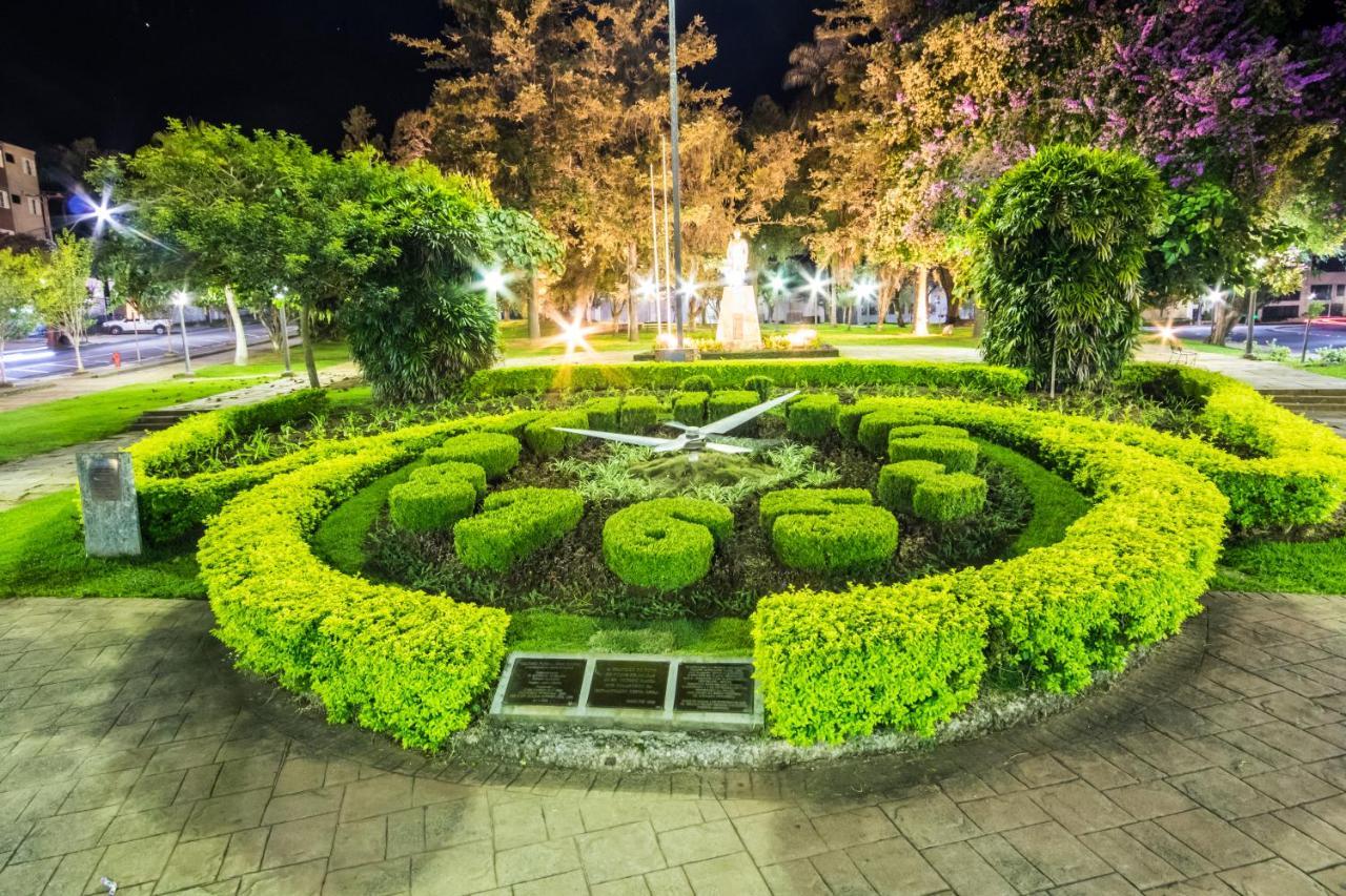 Hotel Dan Inn Pocos De Caldas - A Melhor Localizacao Do Centro By Nacional Inn Bagian luar foto
