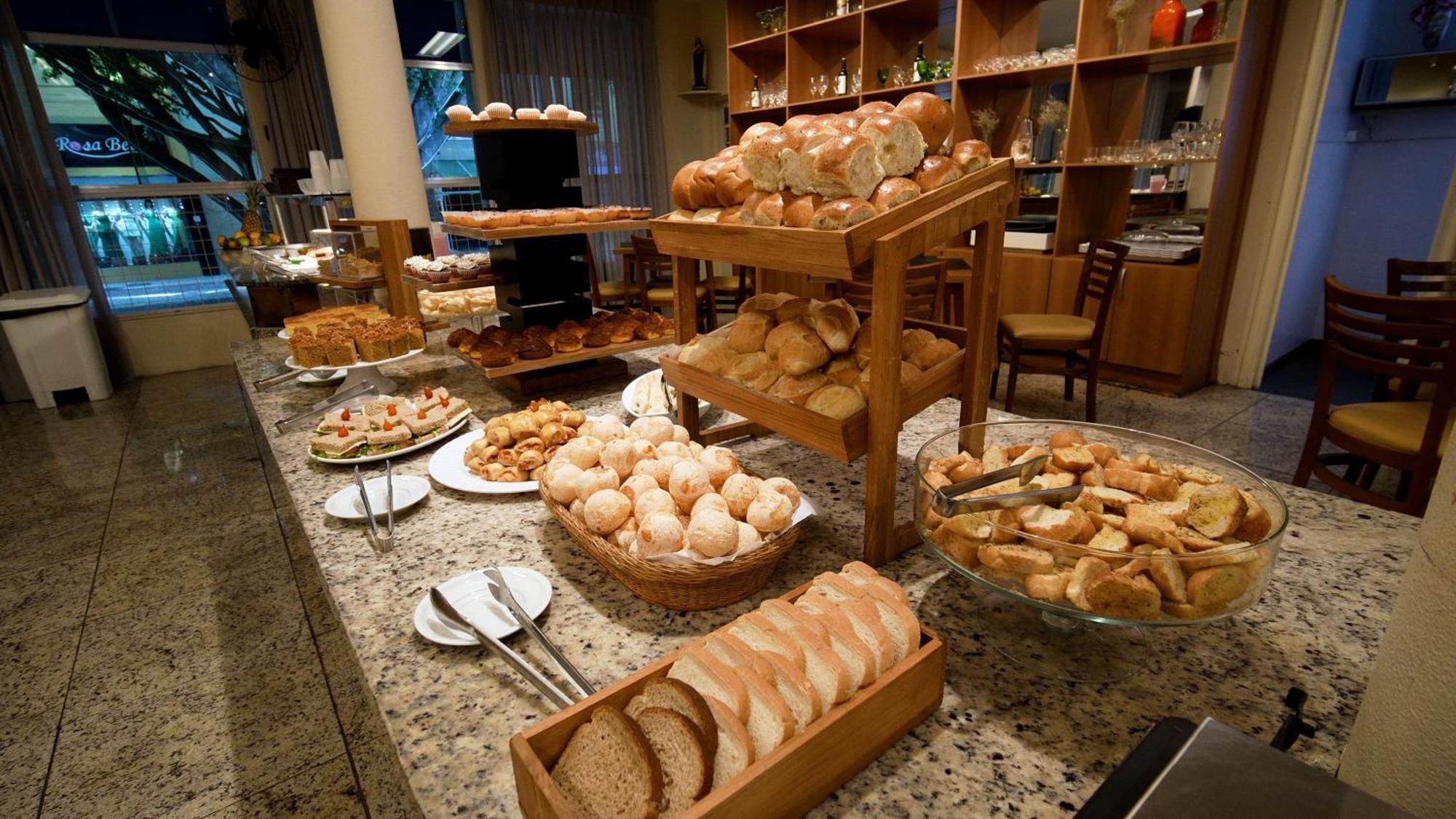 Hotel Dan Inn Pocos De Caldas - A Melhor Localizacao Do Centro By Nacional Inn Bagian luar foto